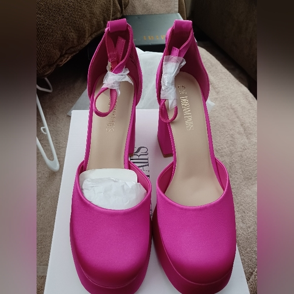 Hot pink heels - Picture 1 of 5